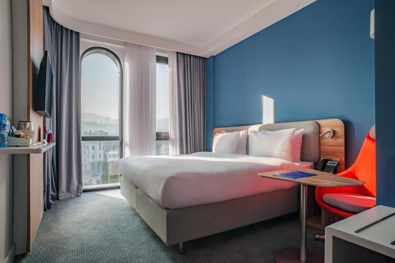 Holiday Inn Express Tbilisi Avlabari By Ihg Kültér fotó