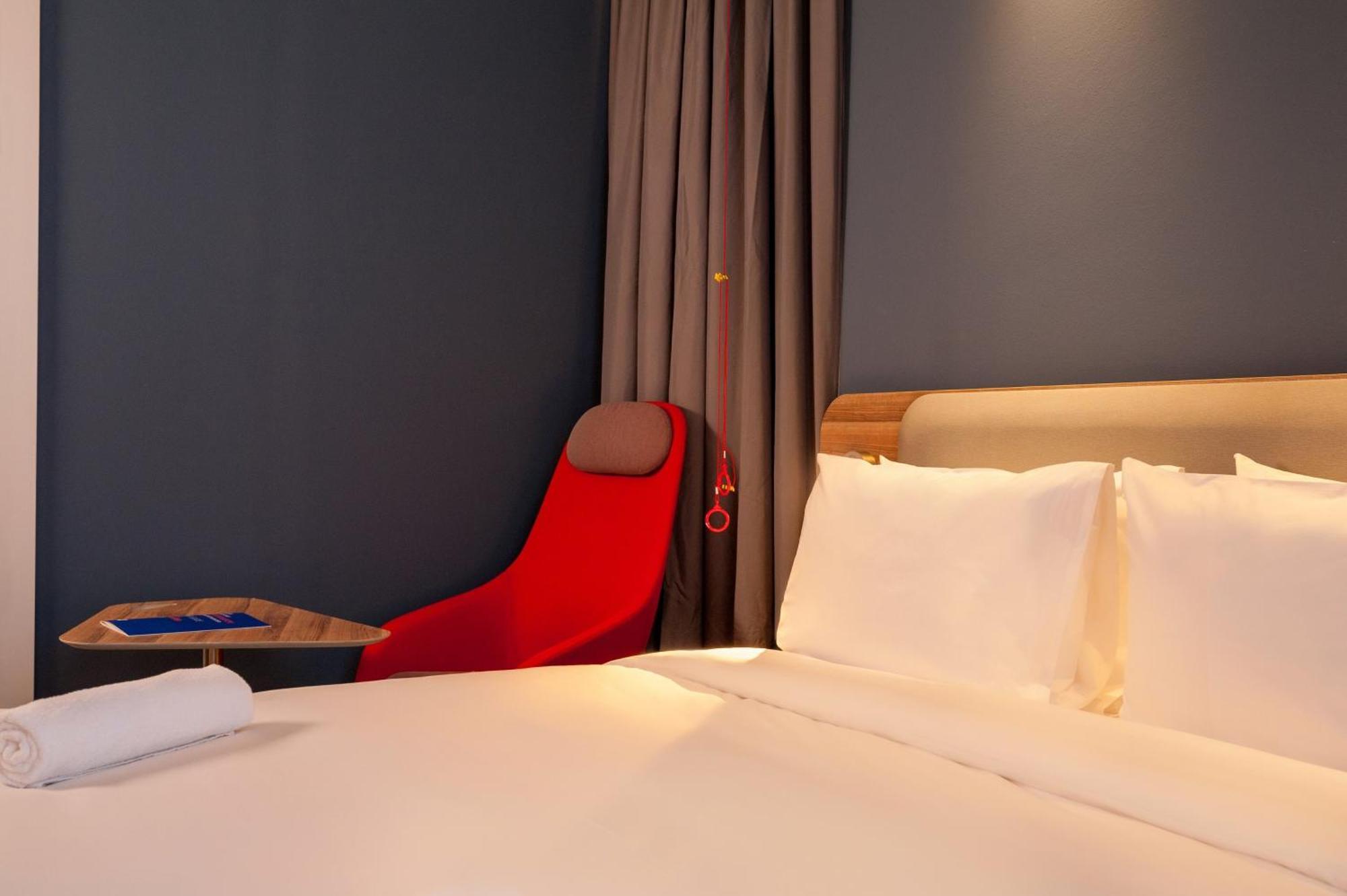 Holiday Inn Express Tbilisi Avlabari By Ihg Kültér fotó