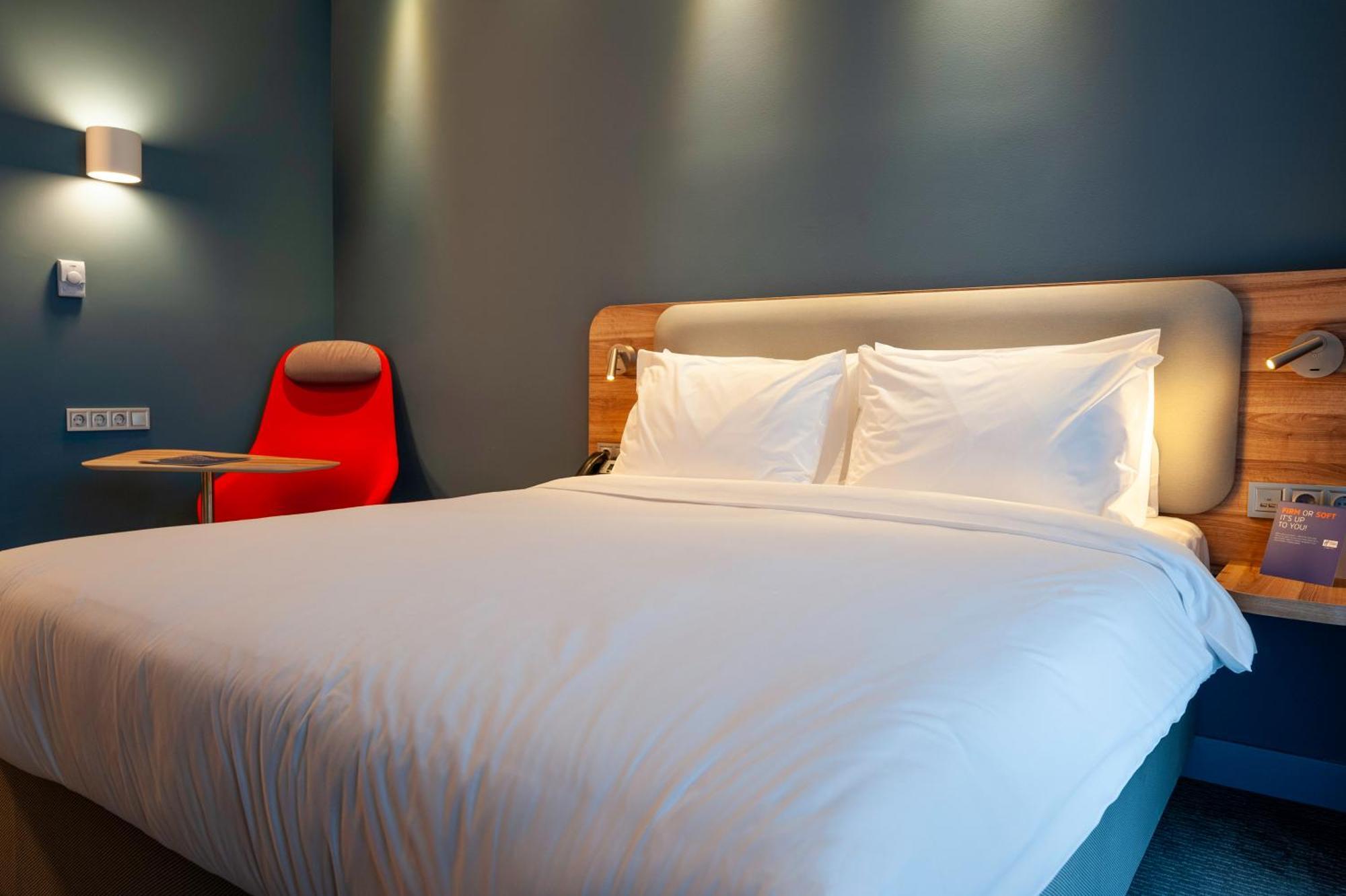 Holiday Inn Express Tbilisi Avlabari By Ihg Kültér fotó
