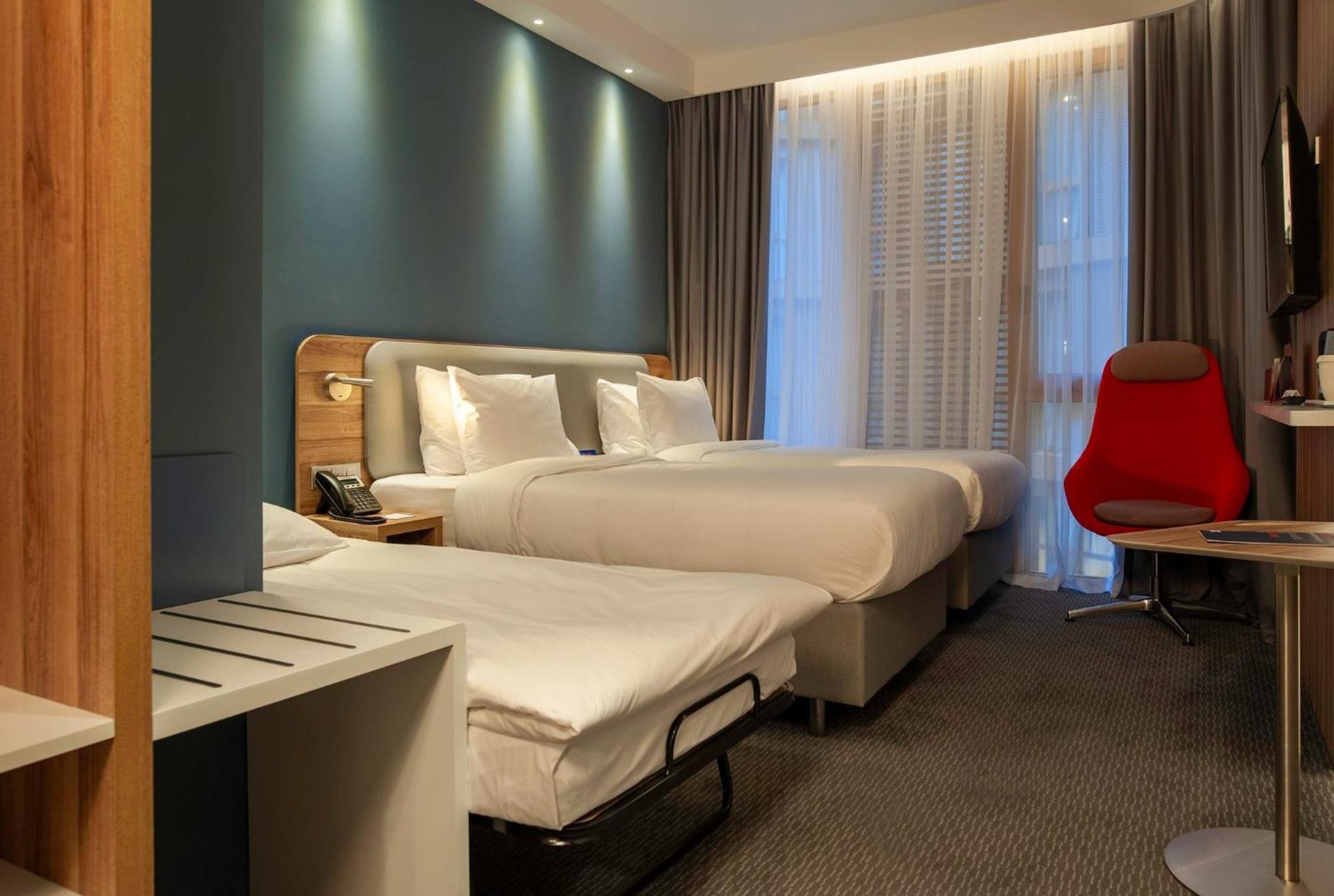 Holiday Inn Express Tbilisi Avlabari By Ihg Kültér fotó